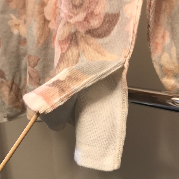 Floral Design Sweater Shirt- Gabriella T - Picture 7 of 8